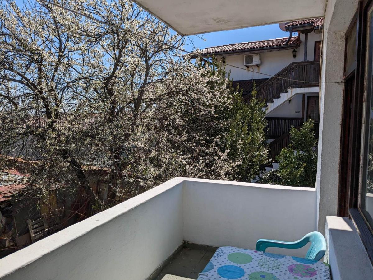 Цвета Hotel Sinemoretz Buitenkant foto
